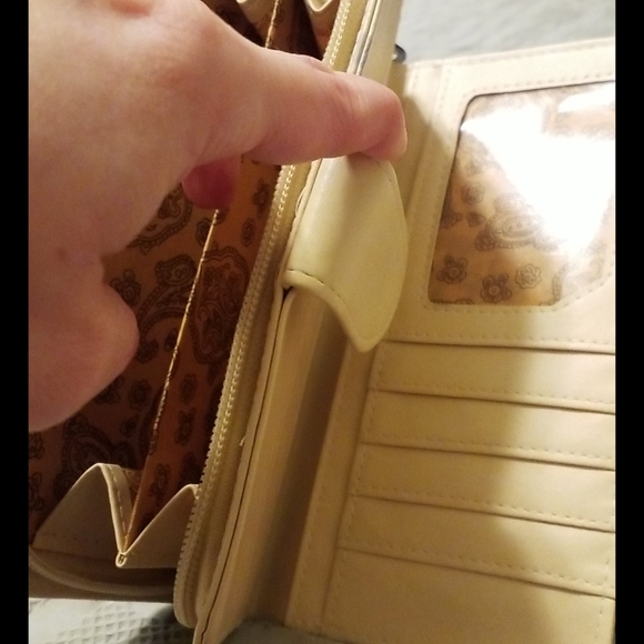 Wallet - Picture 3 of 4